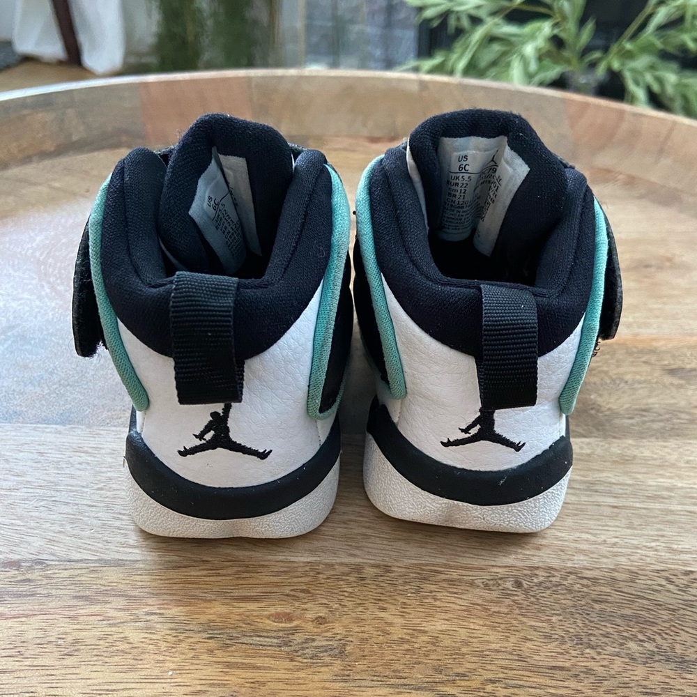 Child Size 6c Jordan Pro Strong Tiffany Sneakers - Picture 3 of 5